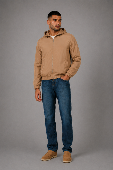Windbreaker heren – kleur beige, gedragen door model